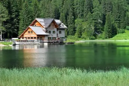 Rifugio Lago Nambino 