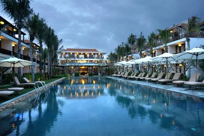 Vinh Hung Emerald Resort