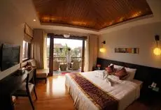 Vinh Hung Emerald Resort 