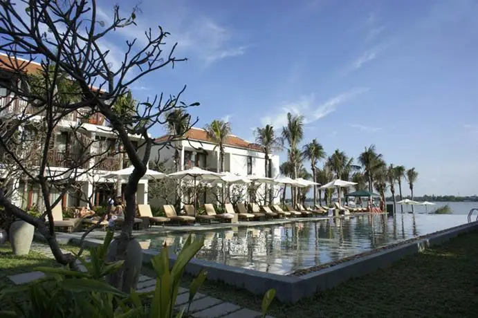 Vinh Hung Emerald Resort 