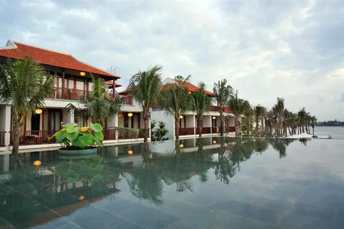 Vinh Hung Emerald Resort 