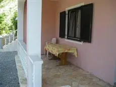 Roza Guest House 