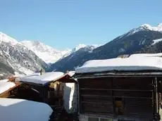 Chambre Chez Philippin Bruson en face de Verbier 