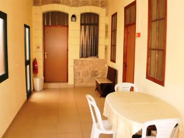 Yafo 82 Guesthouse 