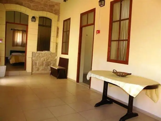 Yafo 82 Guesthouse 