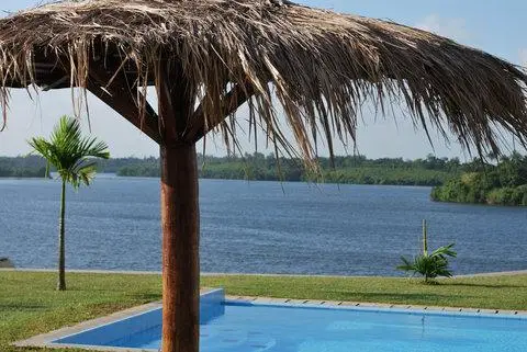 Kalla Bongo Lake Resort