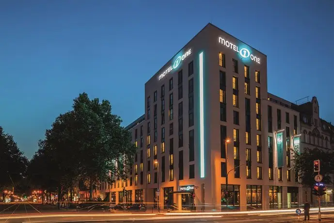 Motel One Dusseldorf Hauptbahnhof 