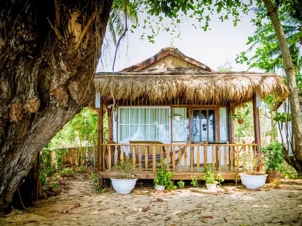 Bamboo Cottages 