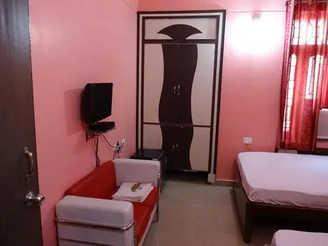 Hotel Viraat Inn 