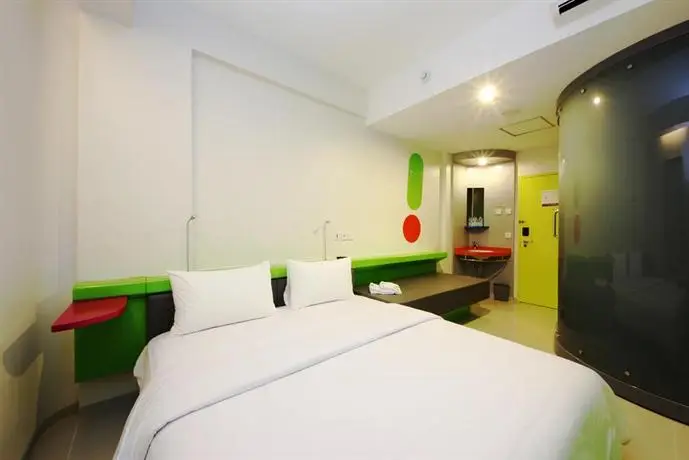 POP Hotel BSD City Tangerang 