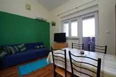 Apartments Nesic Peroj 