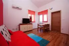 Apartments Nesic Peroj 