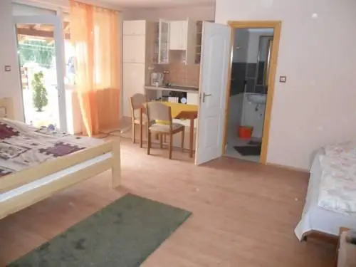 Anita Apartmanhaz Sarvar 