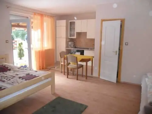 Anita Apartmanhaz Sarvar 