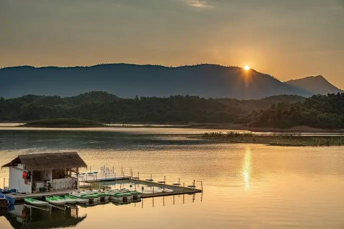 The Sanctuary Nam Ngum Beach Resort 