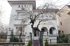 Villa Mystique 