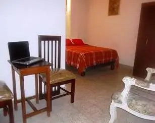 Hostal Perla Real Inn