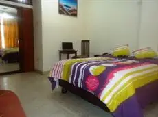 Hostal Perla Real Inn 