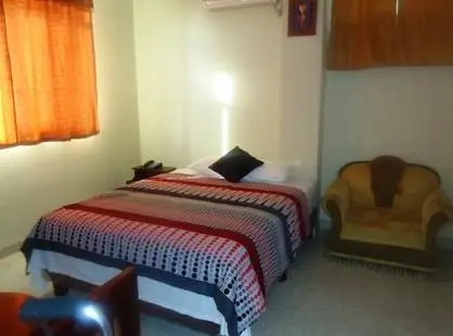 Hostal Perla Real Inn 