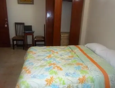 Hostal Perla Real Inn 