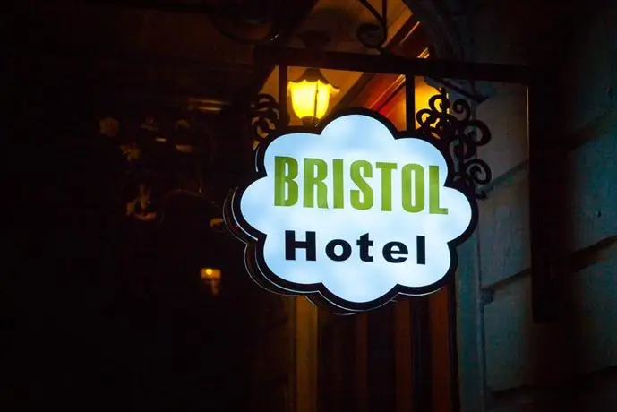 Bristol Hotel Baku 