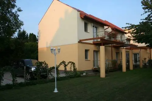 Luca Apartments