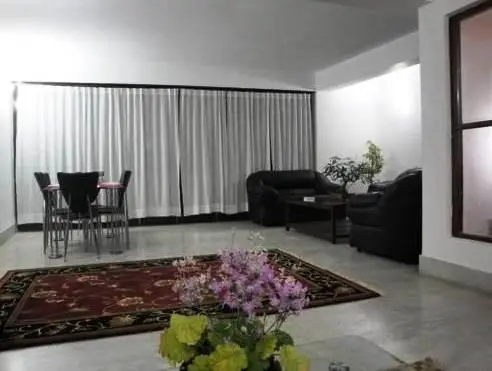 Sudhis Homestay Service Apartments