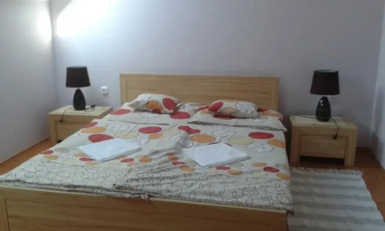 Kristaly Apartmanhaz 