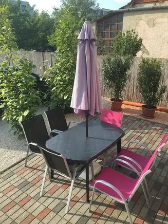 Kristaly Apartmanhaz 