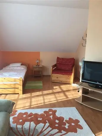 Kristaly Apartmanhaz 