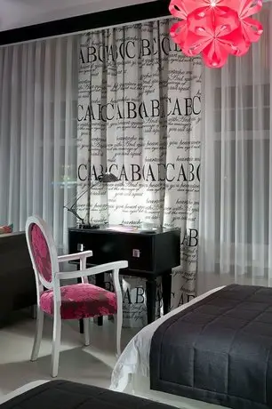 De Gaulle Boutique Hotel 