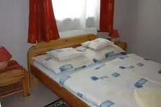 Andras Apartmanhazak 