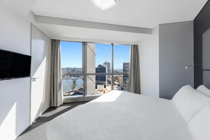 Meriton Suites Herschel Street 