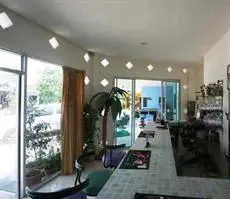 Ooy's Garden Room 