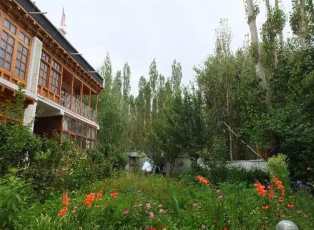 Hotel Ladakh Greens 