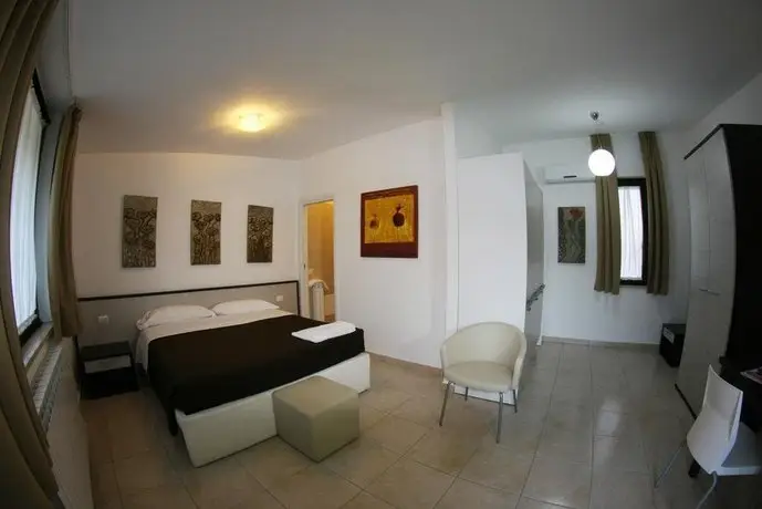 San Michele Apartments&Rooms