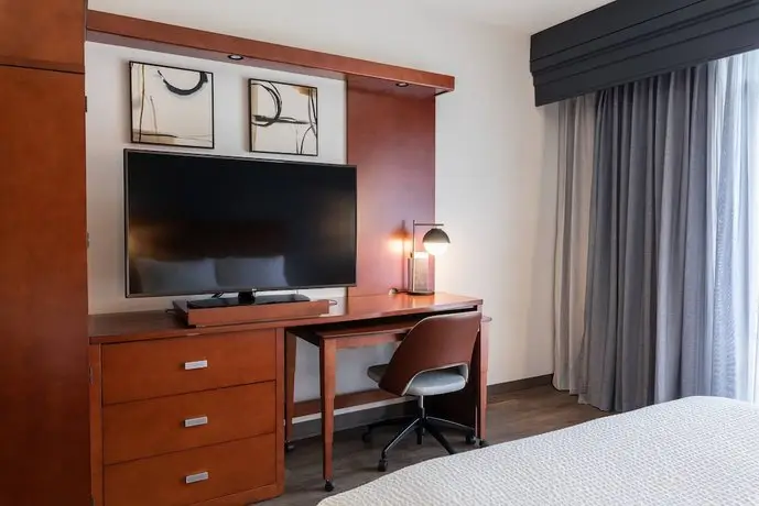 Courtyard by Marriott Cincinnati Midtown/Rookwood 