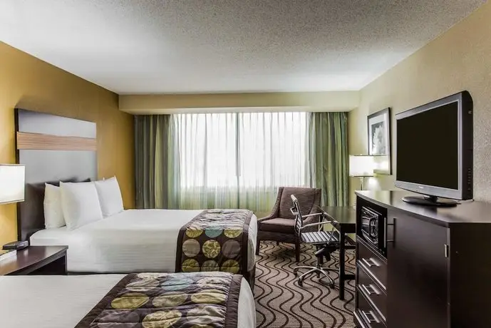 Clarion Hotel Charlotte Airport & Conference Center 