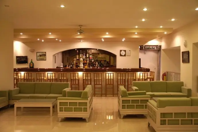 Hotel Amoopi Bay 