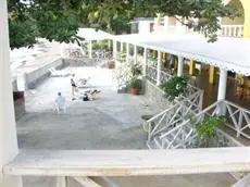 Paradise Beach Hotel Kingstown 