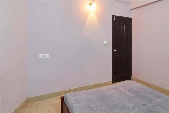 OYO 8842 Kallat Apartments 