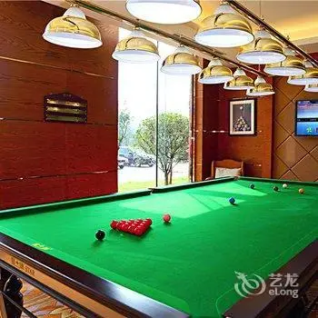 Yuntai Place International Hotel 