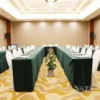 Yuntai Place International Hotel 