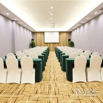 Yuntai Place International Hotel 