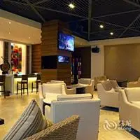 Yuntai Place International Hotel 