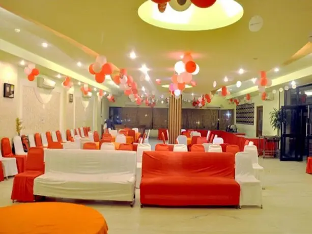 Hotel Shiraaz 