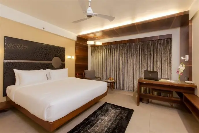 Hotel Cosmopolitan Ahmedabad 