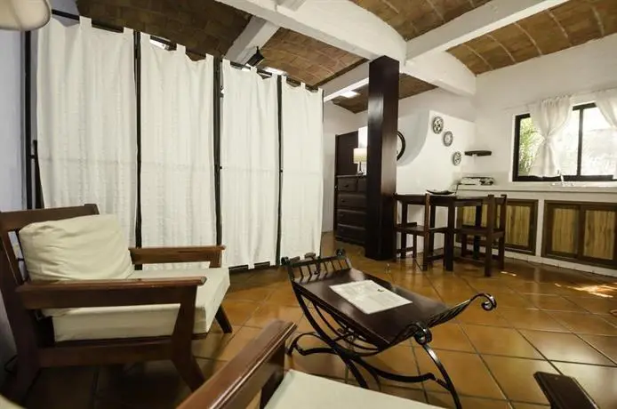 Las Mariposas Eco-Hotel & Studios 