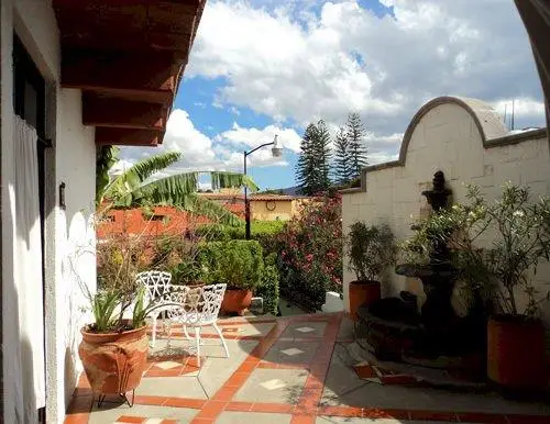 Las Mariposas Eco-Hotel & Studios 