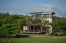 Tavarua Hotel 